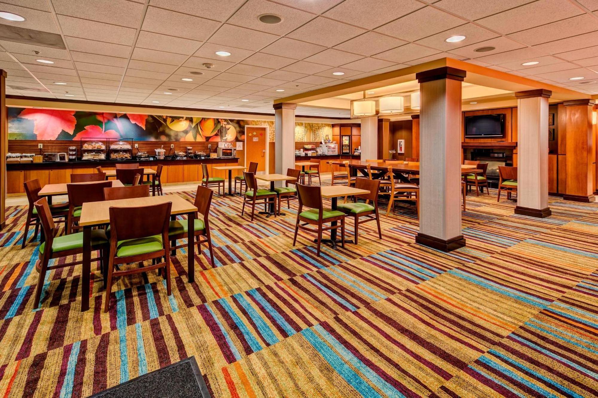 Fairfield Inn & Suites Memphis Олів-Бранч Екстер'єр фото